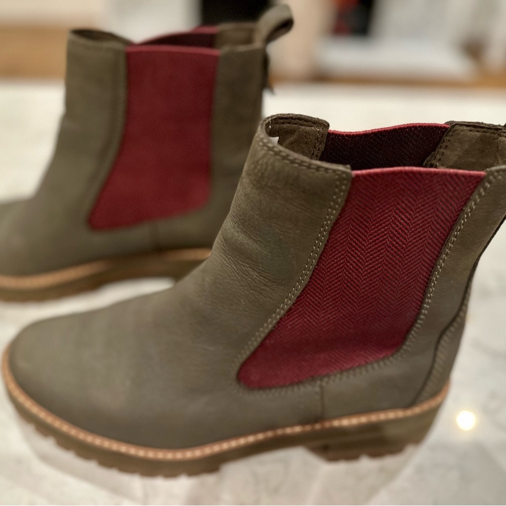 Timberland welcomes winter with their Courmayeur Valley Chelsea Boot